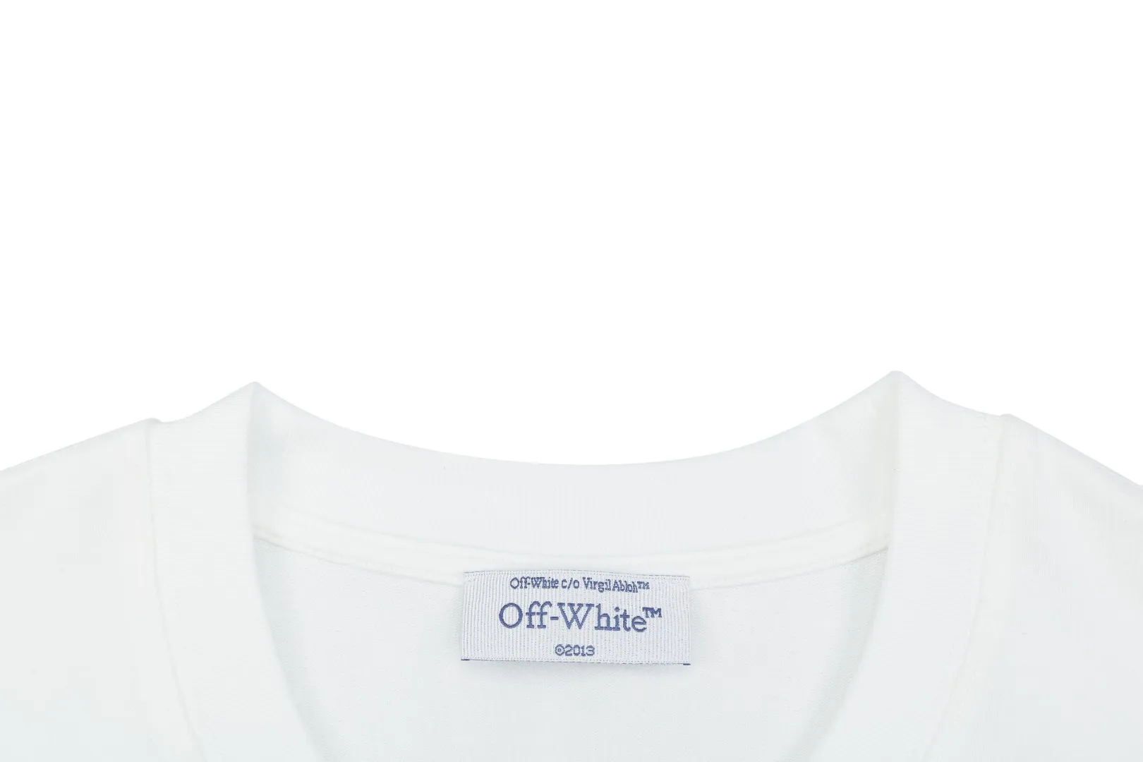 Neckline
