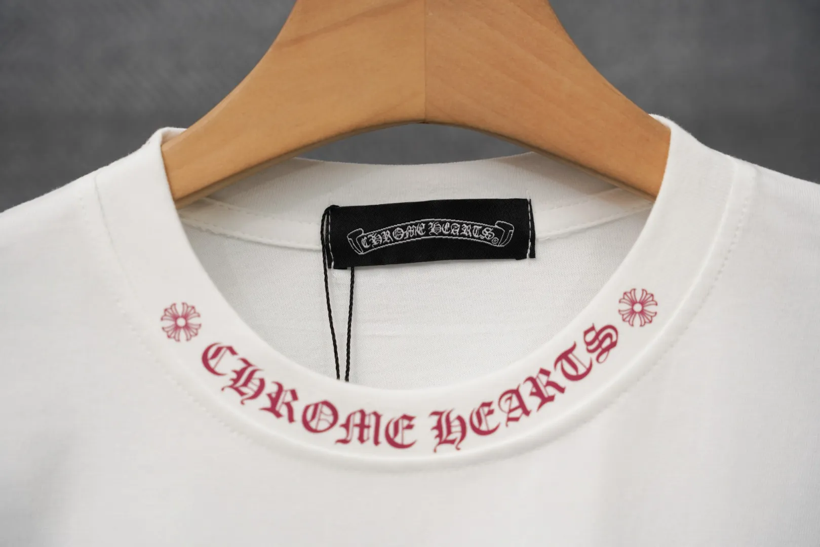 Collar with Gothic Logo