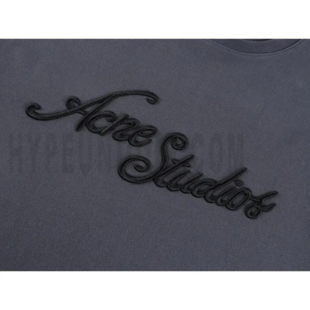 Embroidered graphic on the front of the clothes