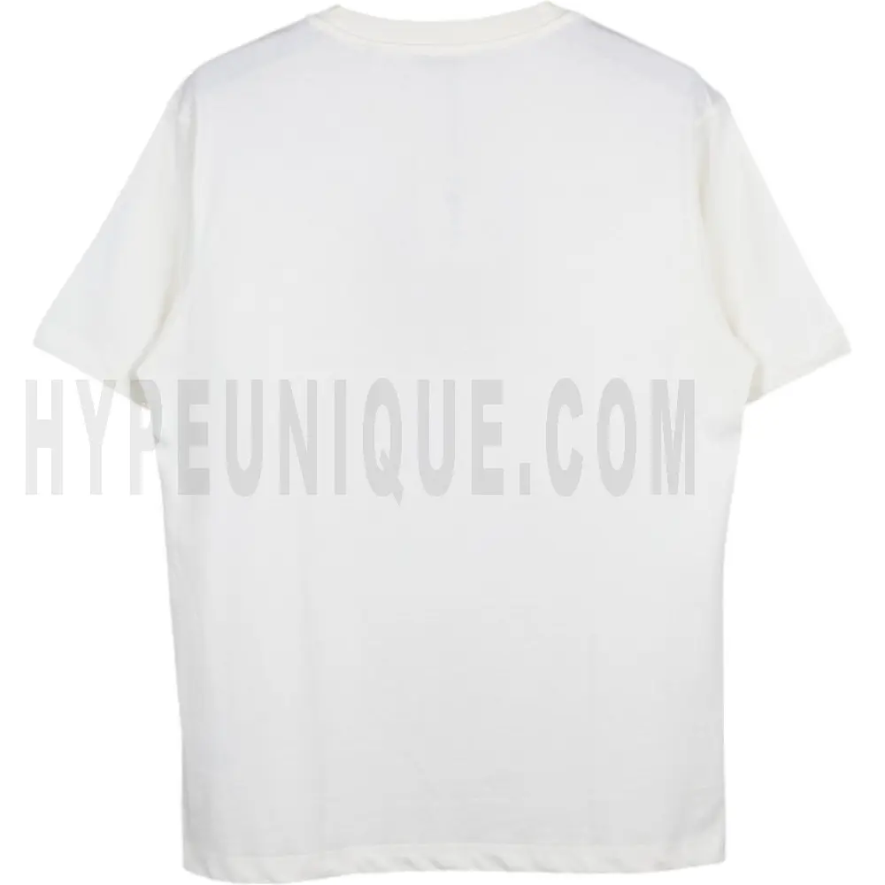 The back of the white clothes
