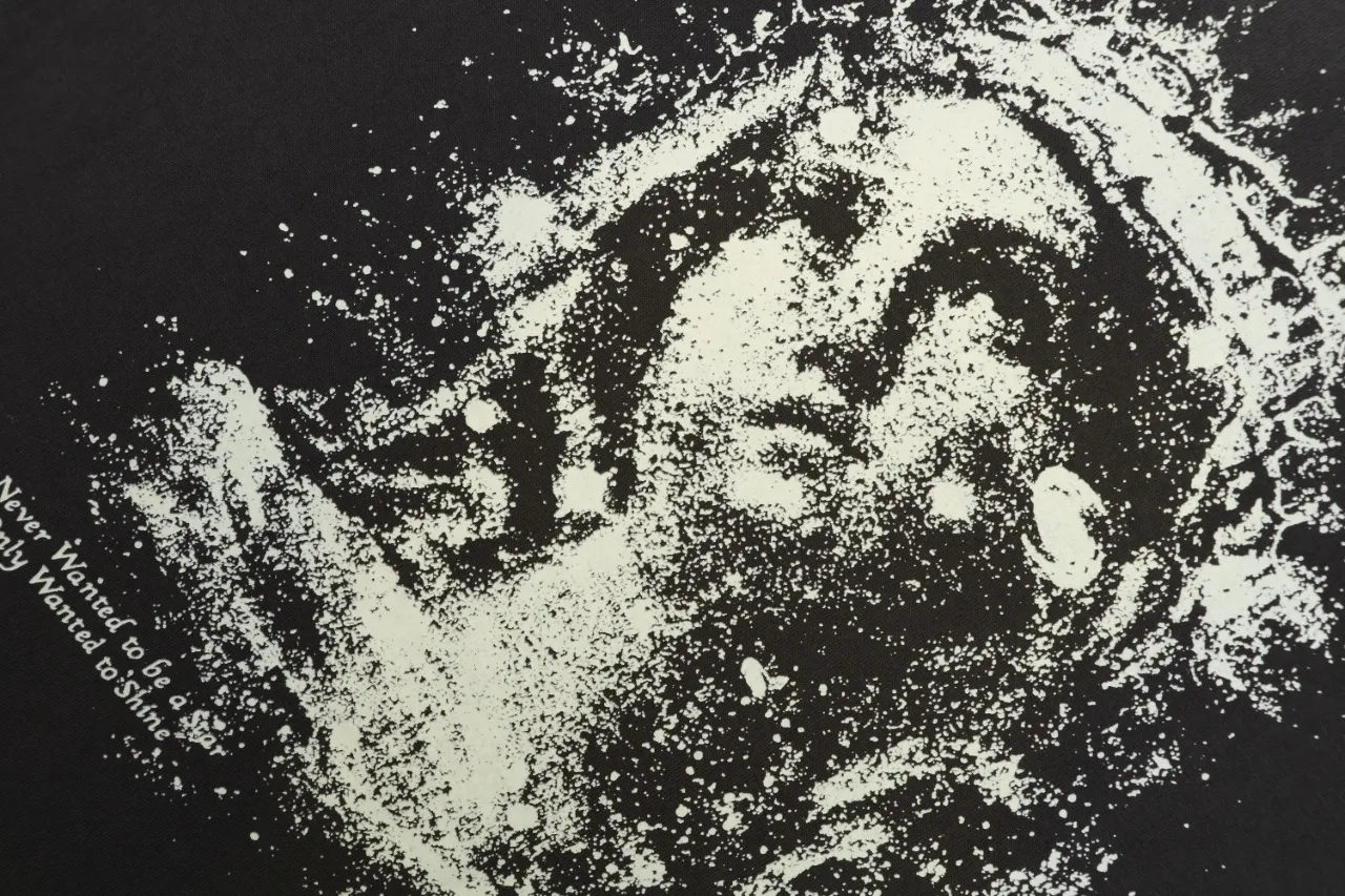 Close up Logo Madonna