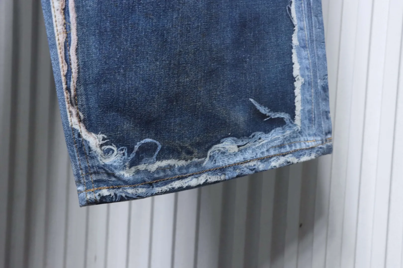 Bottom Hem Detail