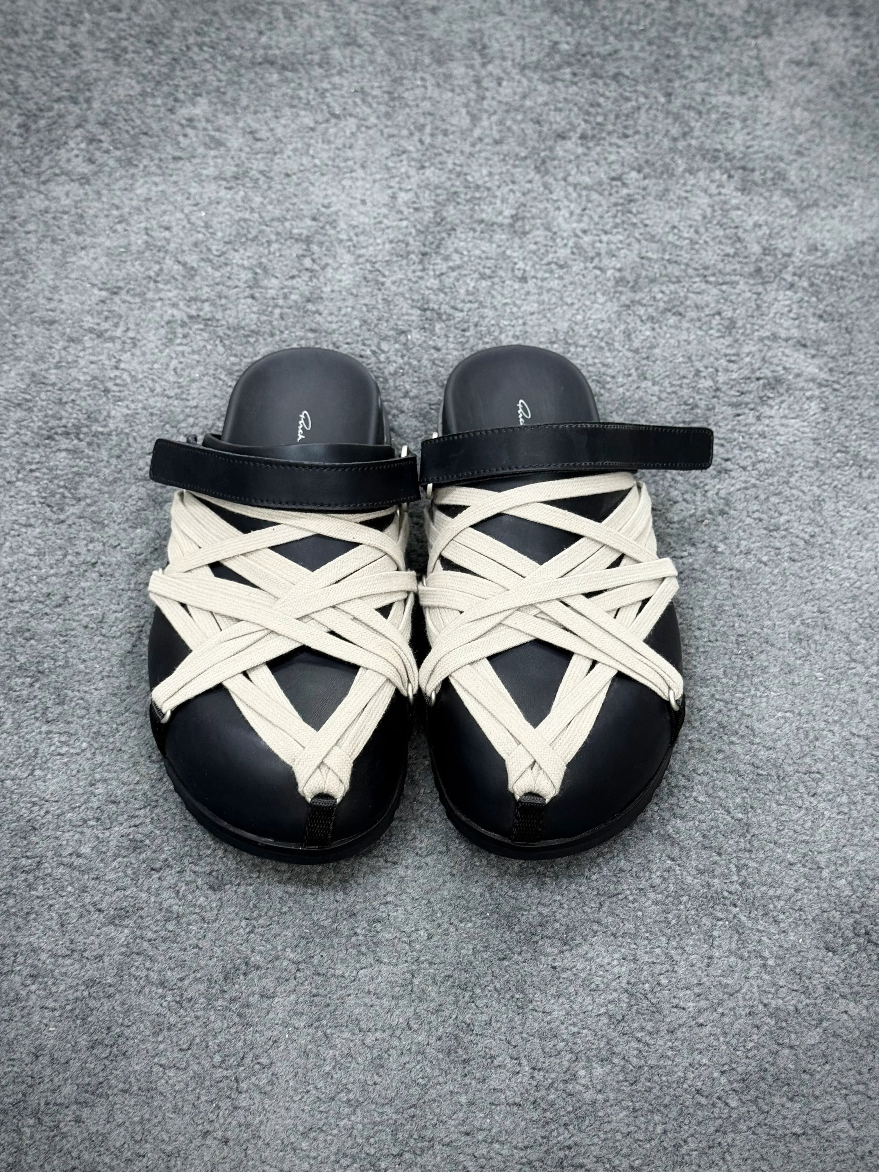 R 0wens Hollywood Strap Spartan Geth Slide Sandals Black Milk
