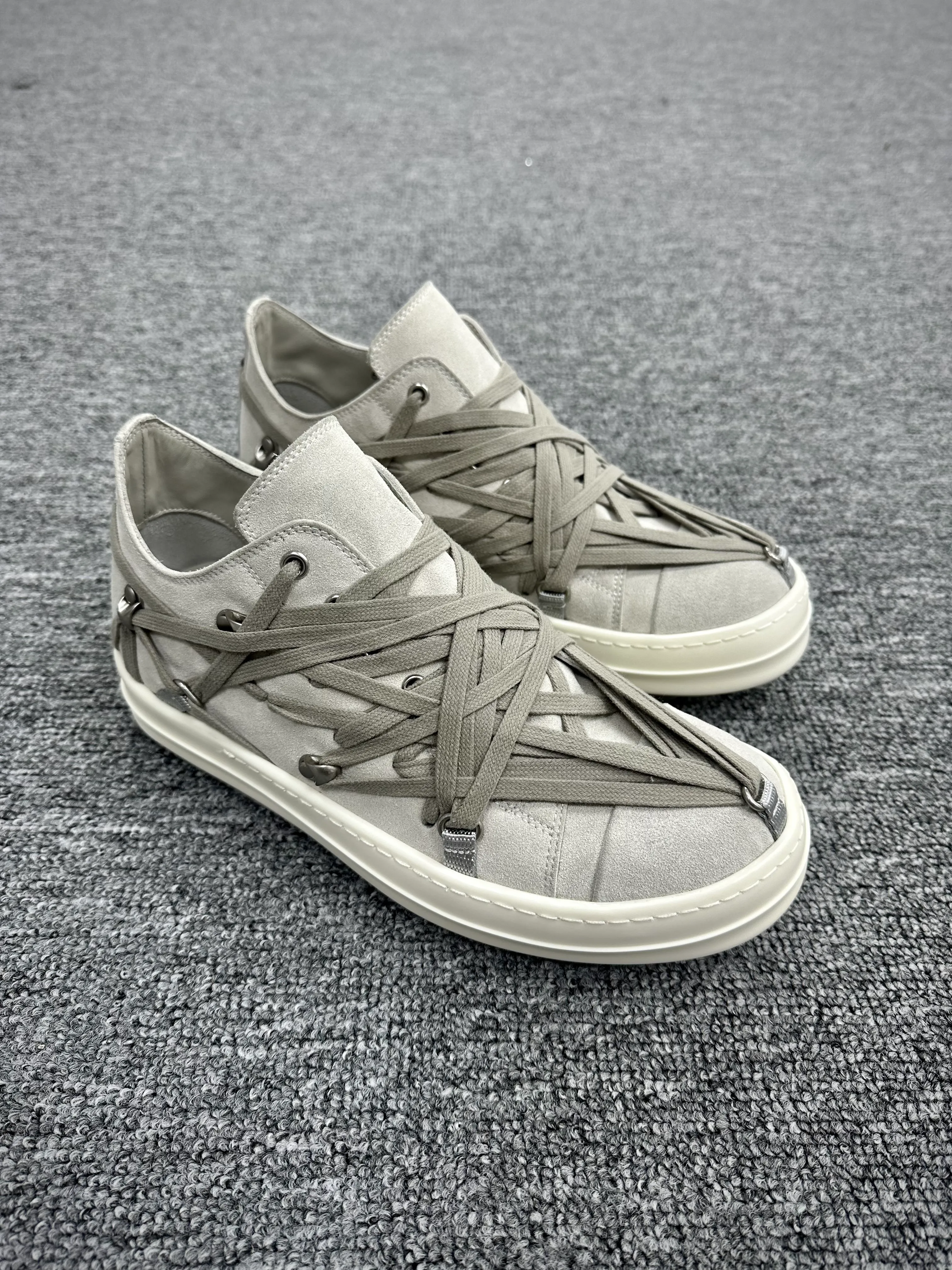 R 0wens Hollywood Megalace “Dinge Grey” Suede Low Sneakers