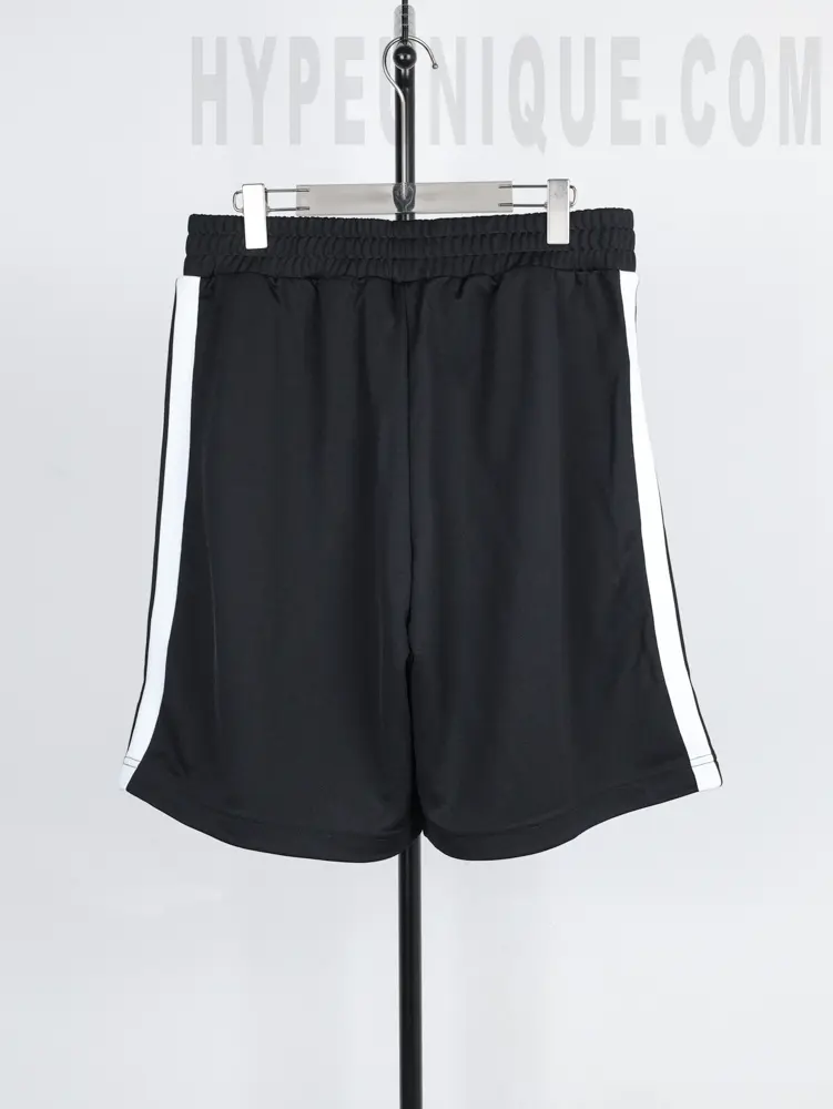 the black Back of shorts