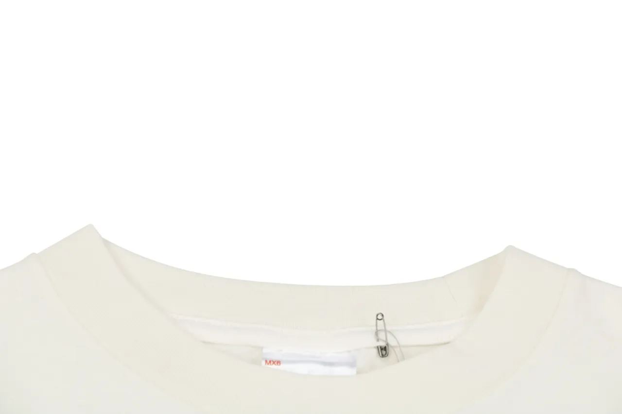 Neckline
