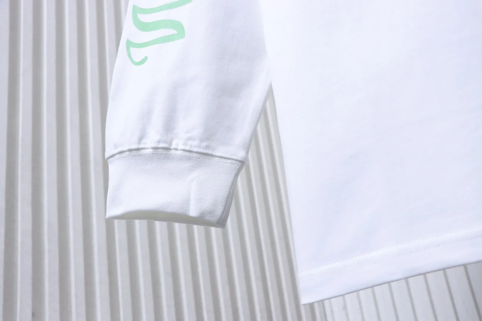 Long Sleeve Detail