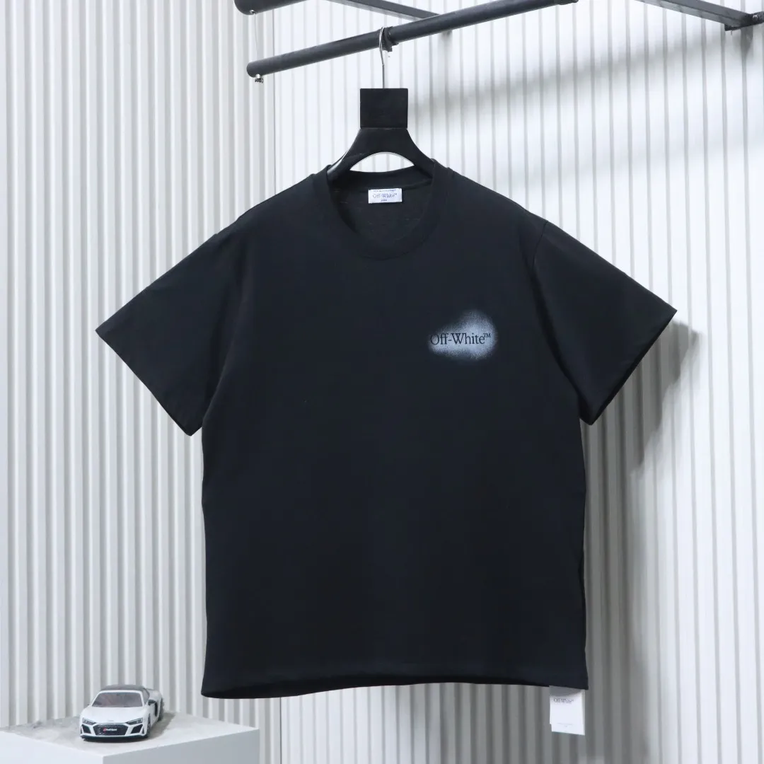 Off-White Airbrush Arrow Graphic Heavyweight T-Shirt
