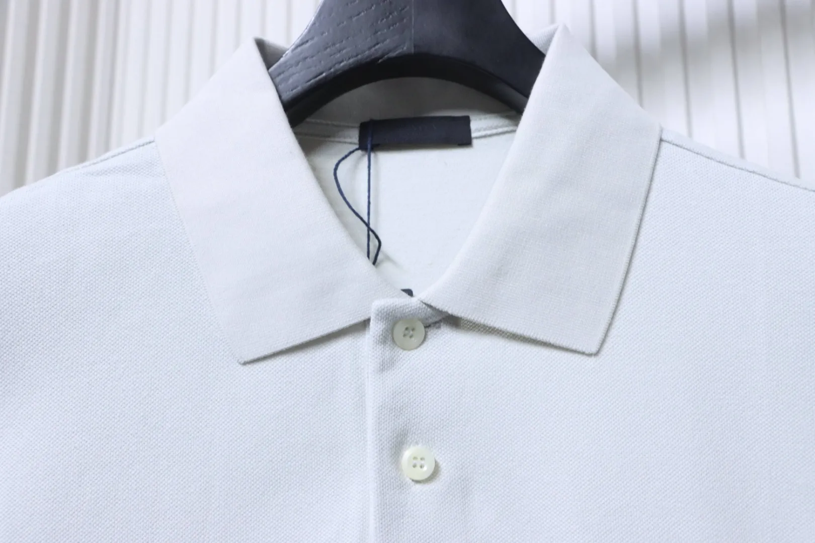 Collar Detail