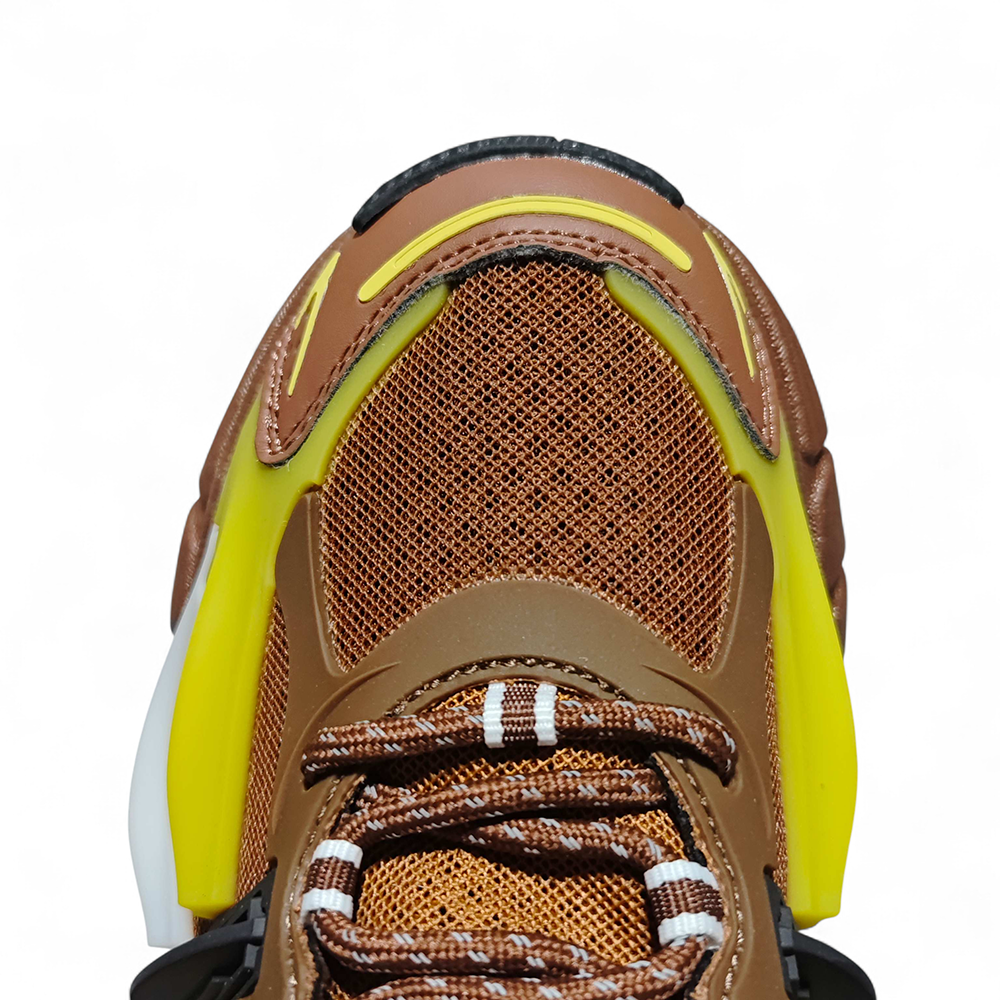 Brown toe