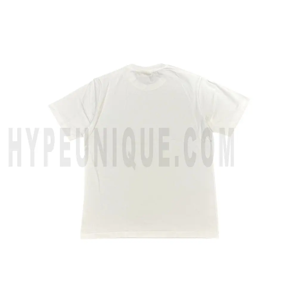 The back of the white clothes