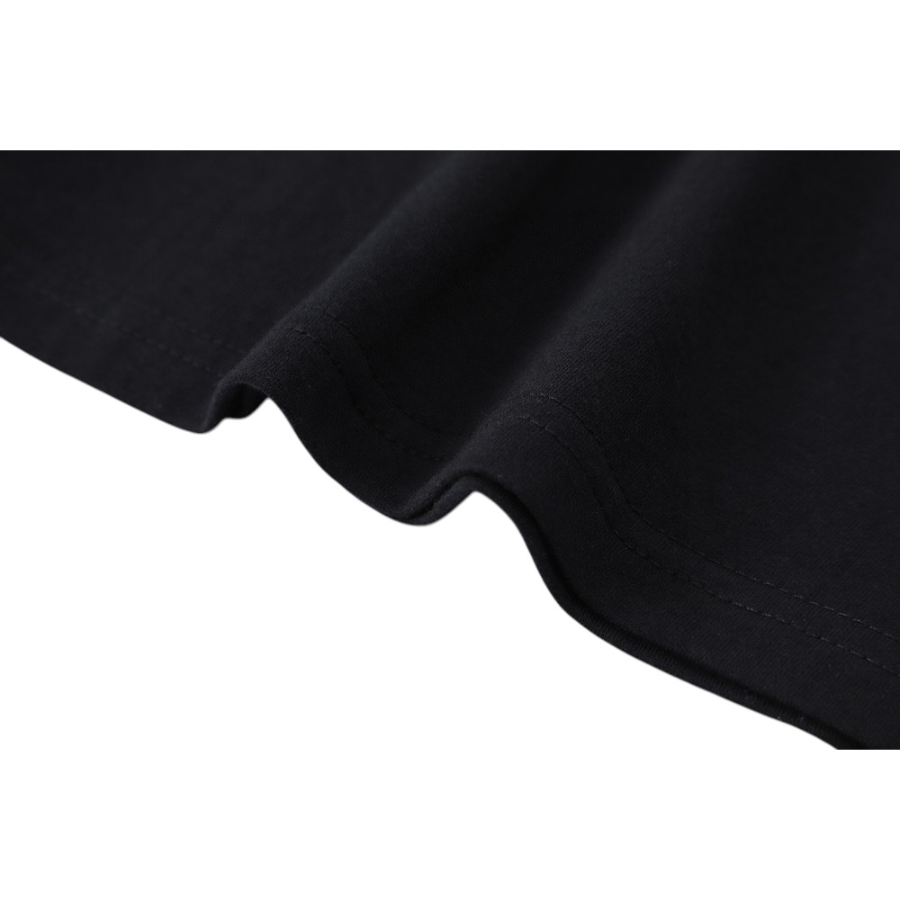 Expertly tailored from anti-crease luxury cotton