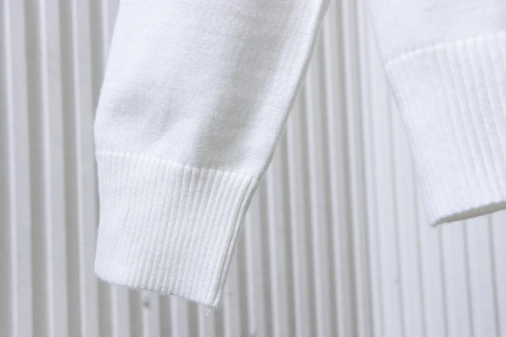 Long Sleeve Detail