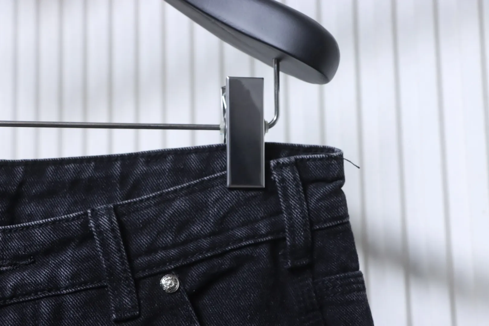 Half View Waistline