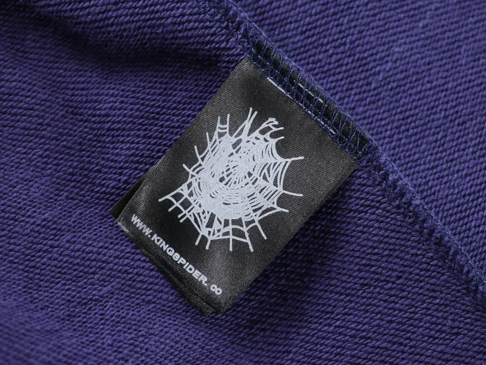 the black size label