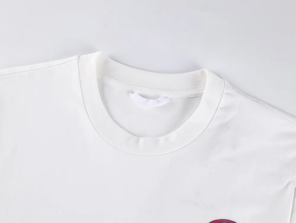 Neckline