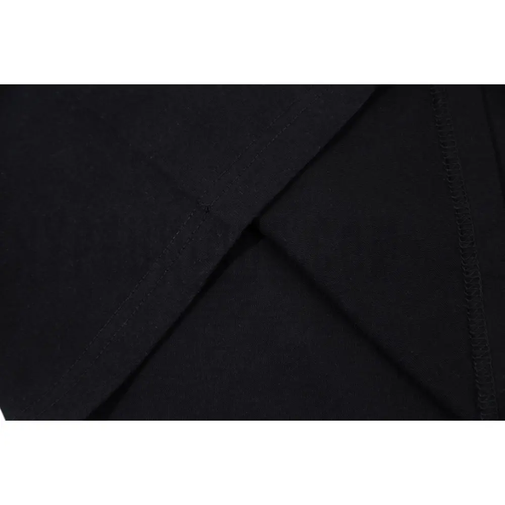 Precision-cut with wrinkle-resistant soft fabric.