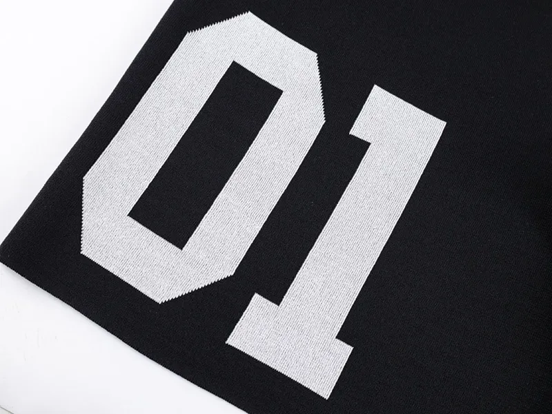 01 Logo Shorts