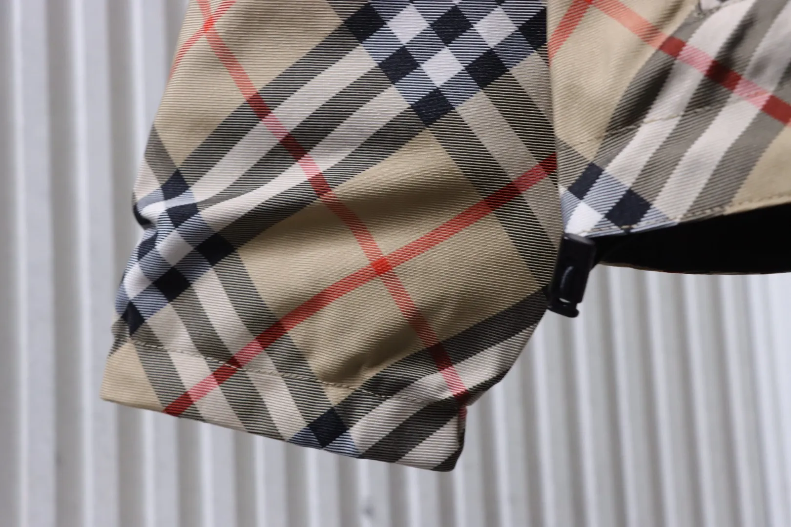 Long Sleeve Detail