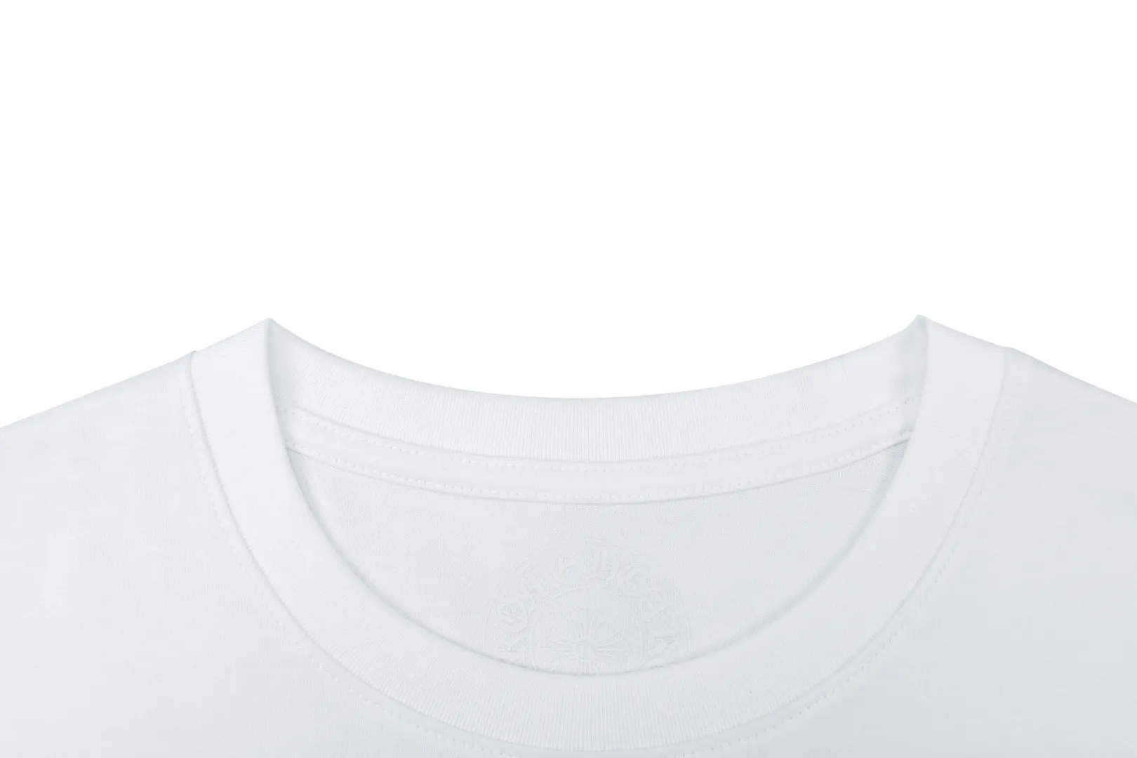 Neckline