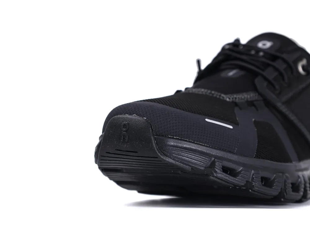 On Running Cloud 6 Black Sneakers Front Toe Detail