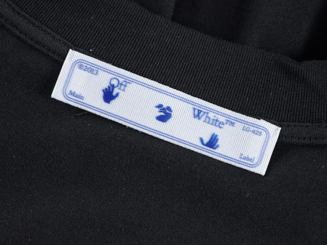 Off-White Blue Arrow Letter Embroidered T-Shirt