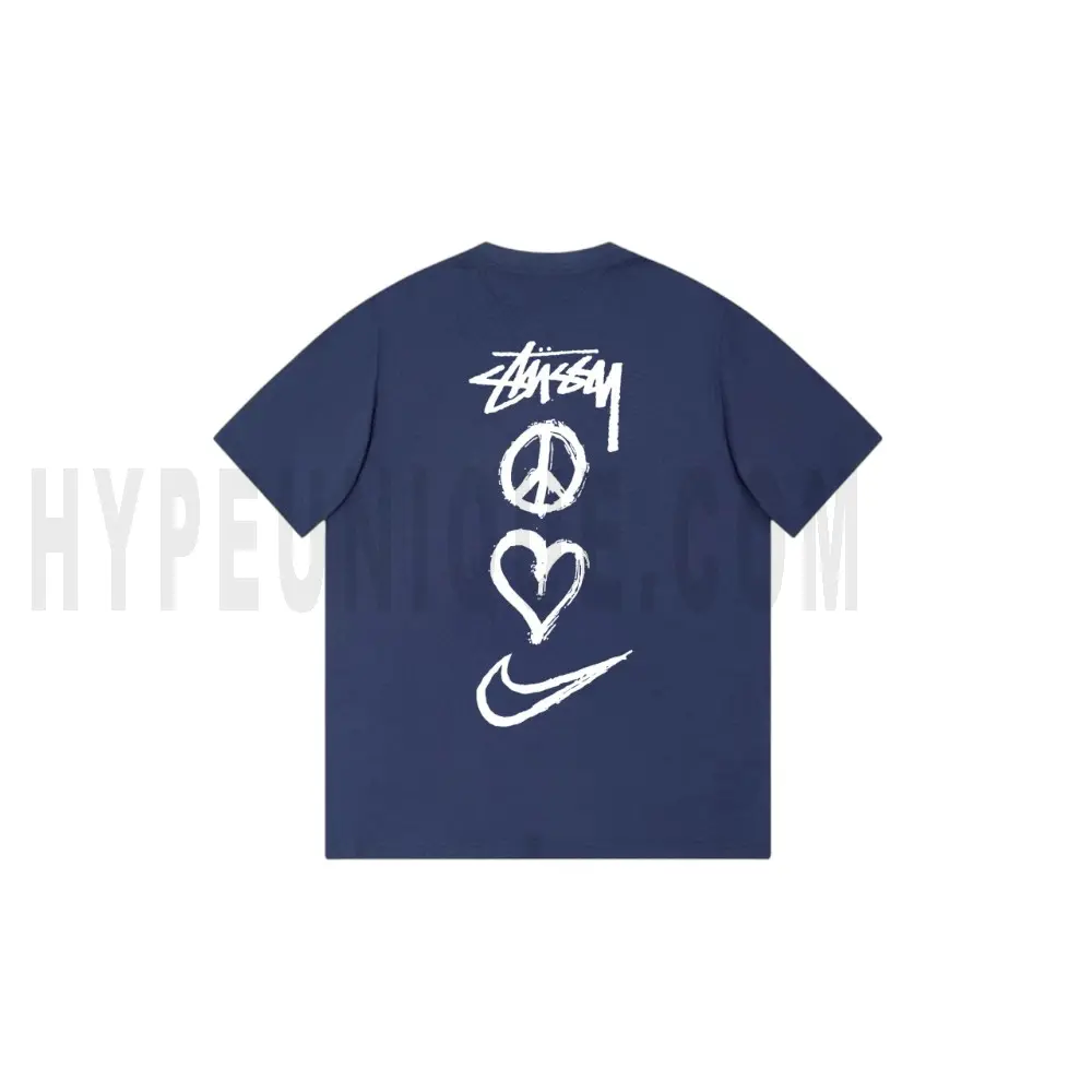 The back of the blue clothes