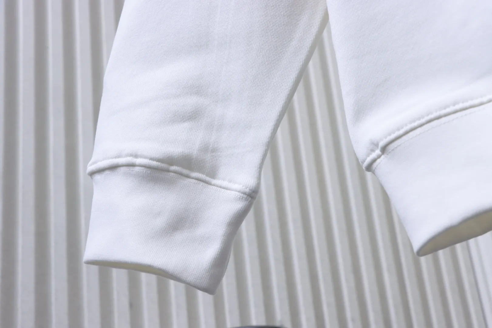 Long Sleeve Detail