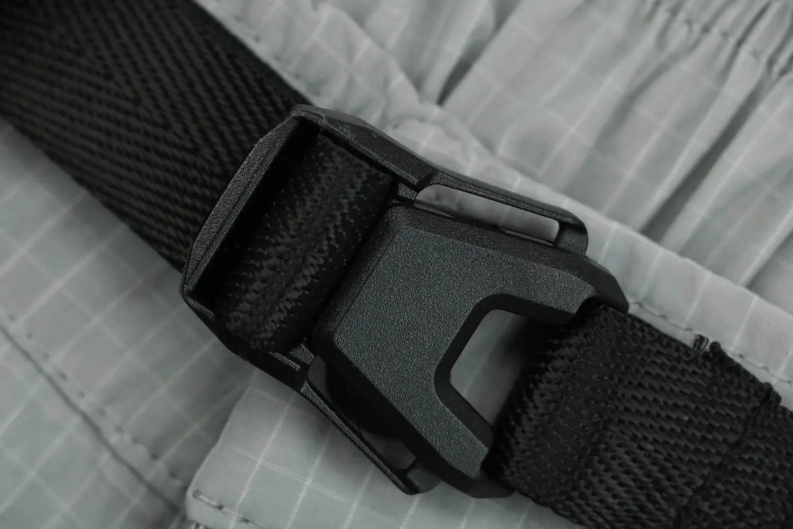 AdvancedSkin Quick-Drying Cargo Shorts Bucle Details