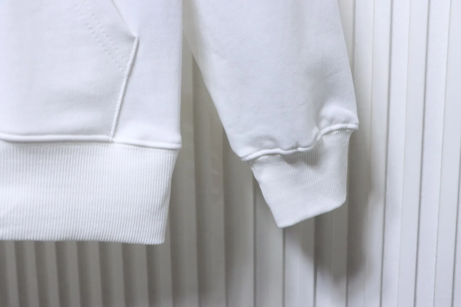 Long Sleeve Detail