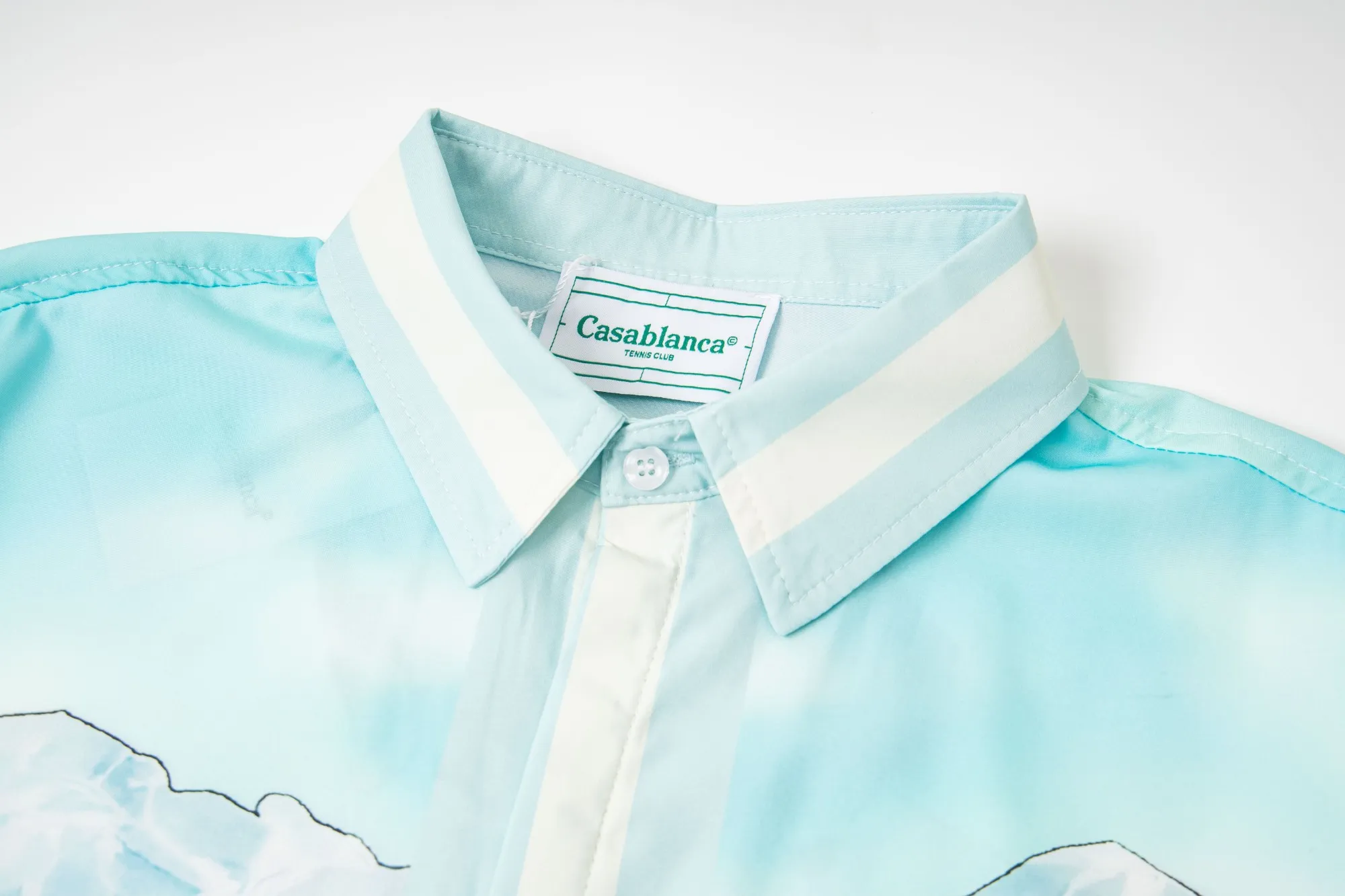 Neckline