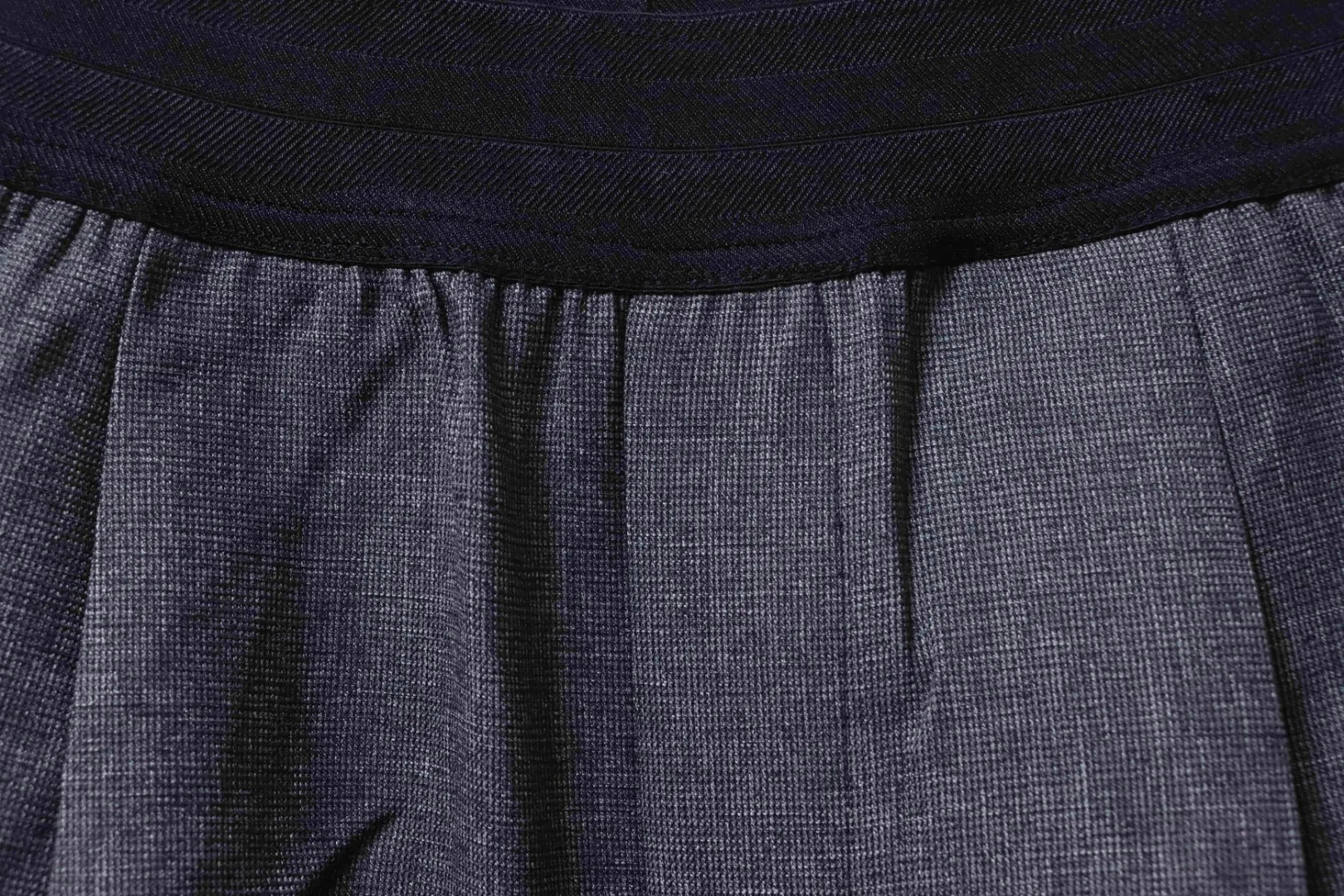 Elastic Waistband Detail