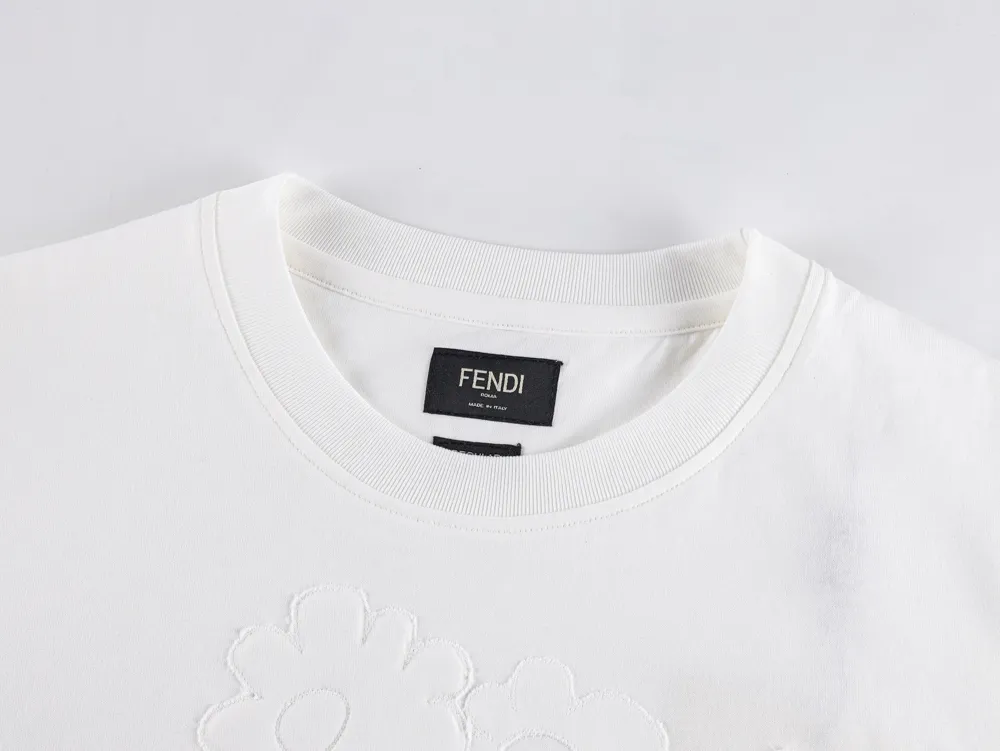 Neckline
