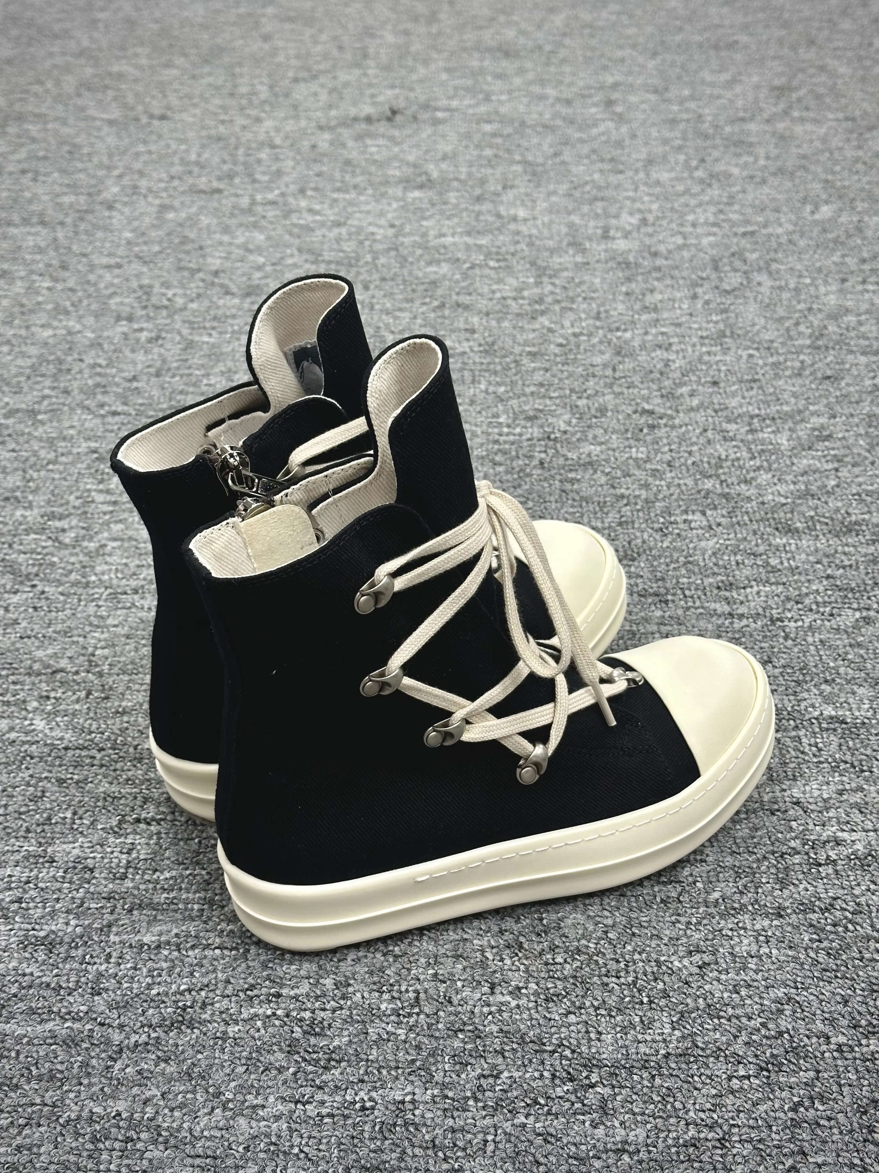 R 0wens DRKSHDW Porterville Hexa High BlackMilk Sneakers Angeled View