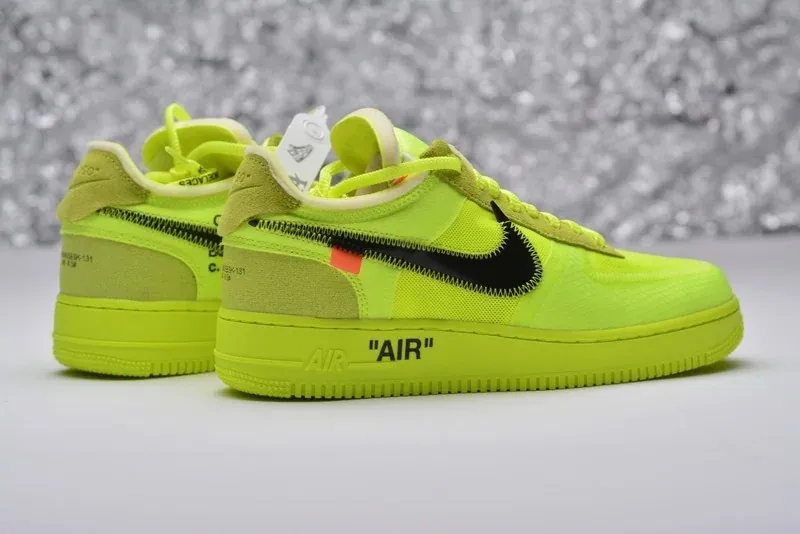 AIR FORCE 1 LOW OFF-WHITE VOLT