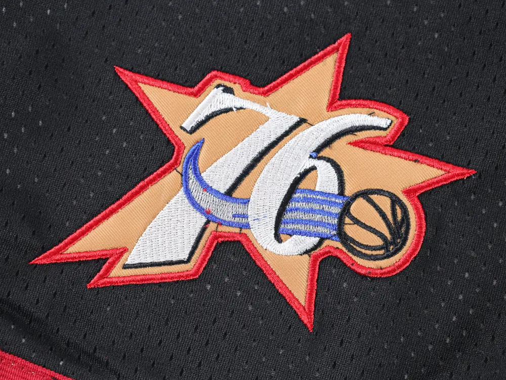 the 76 logo