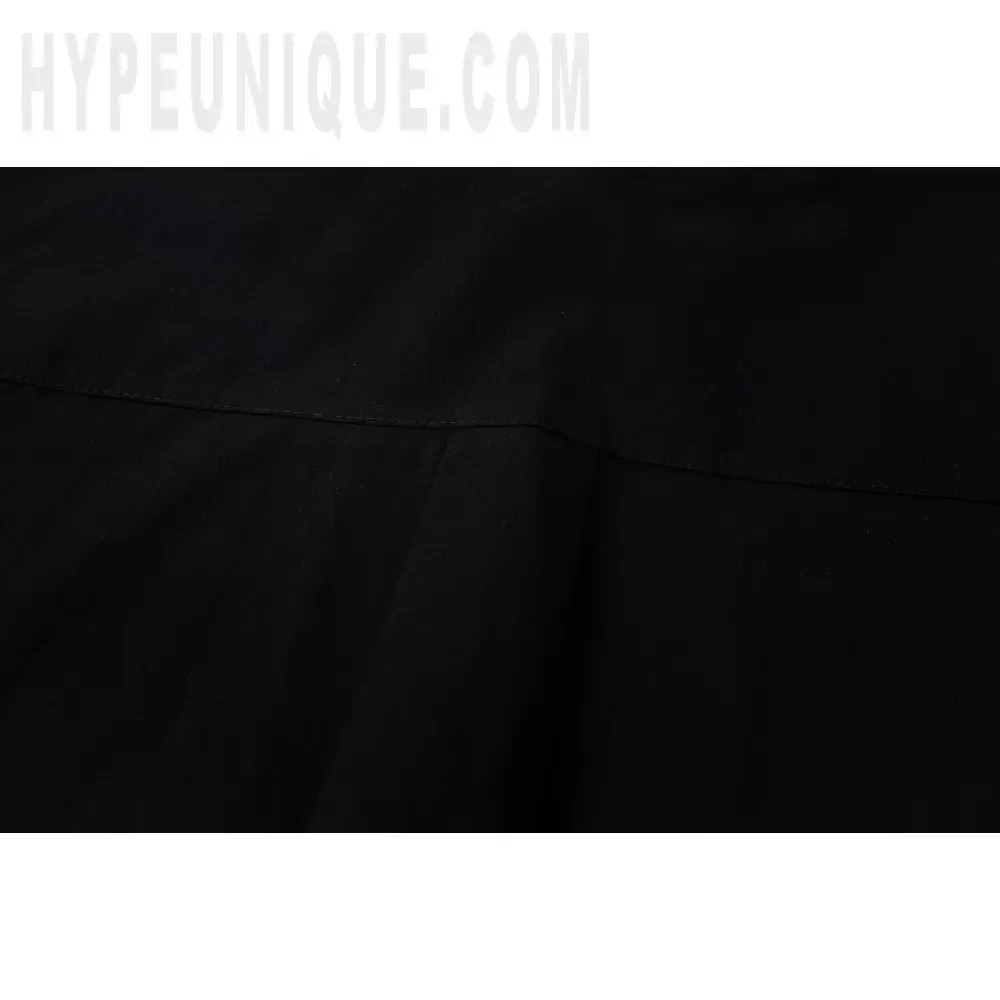 Precision-cut with wrinkle-resistant soft fabric.