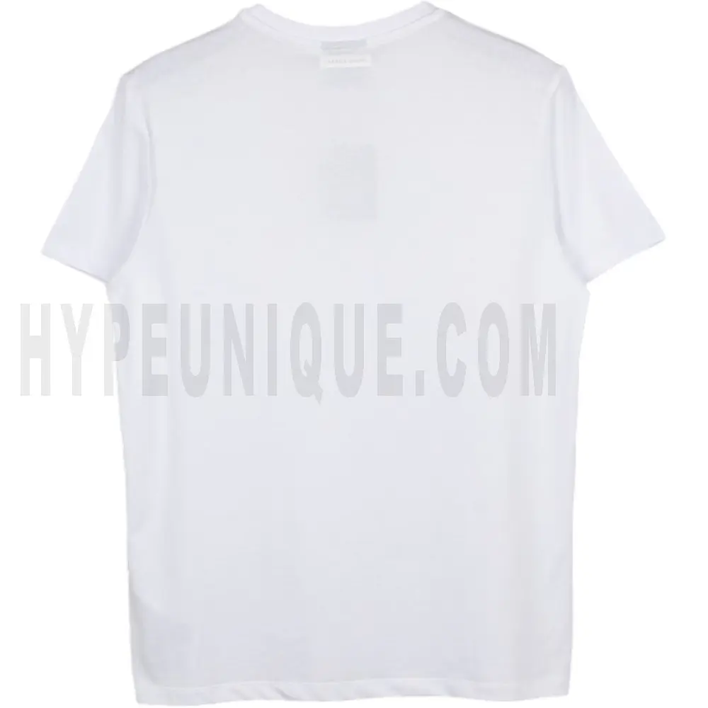 The back of the white clothes
