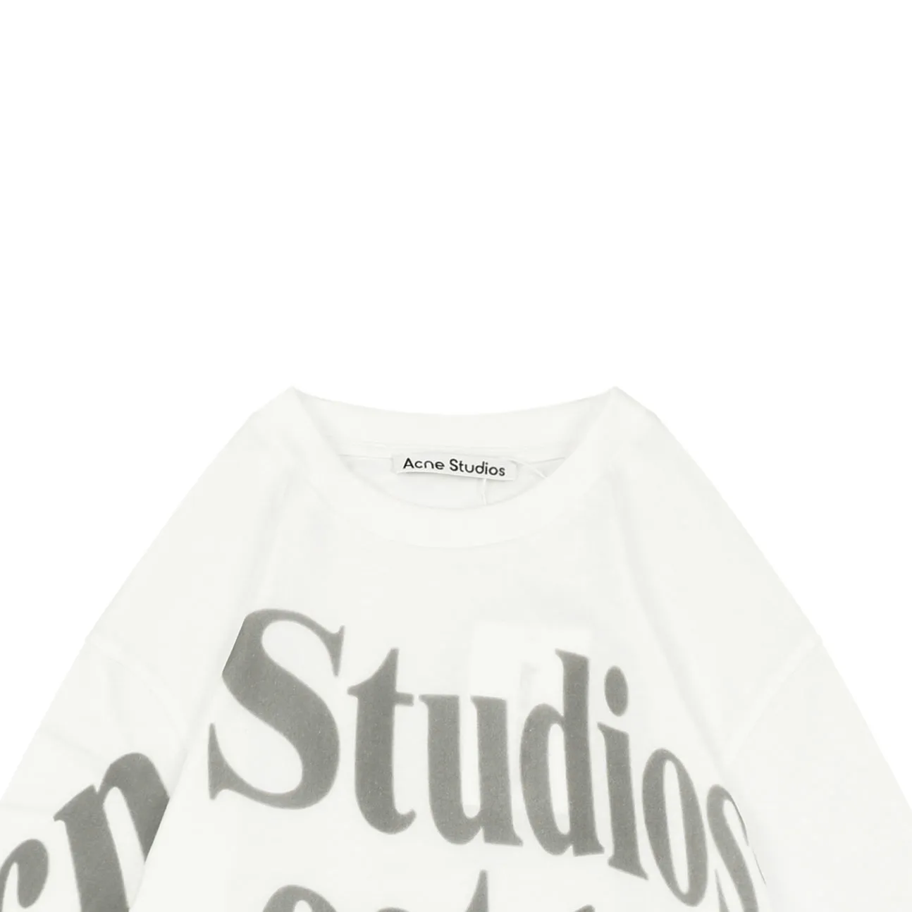 Neckline