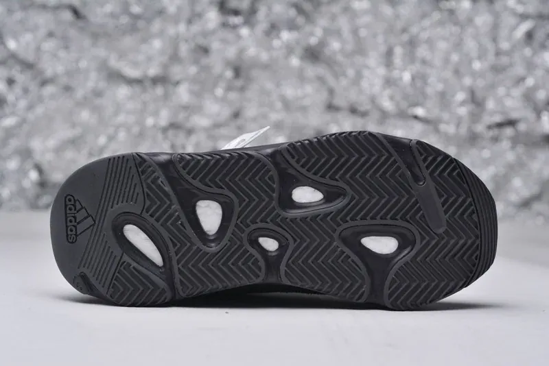 Yeezy Boost 700 V2 Vanta Reps