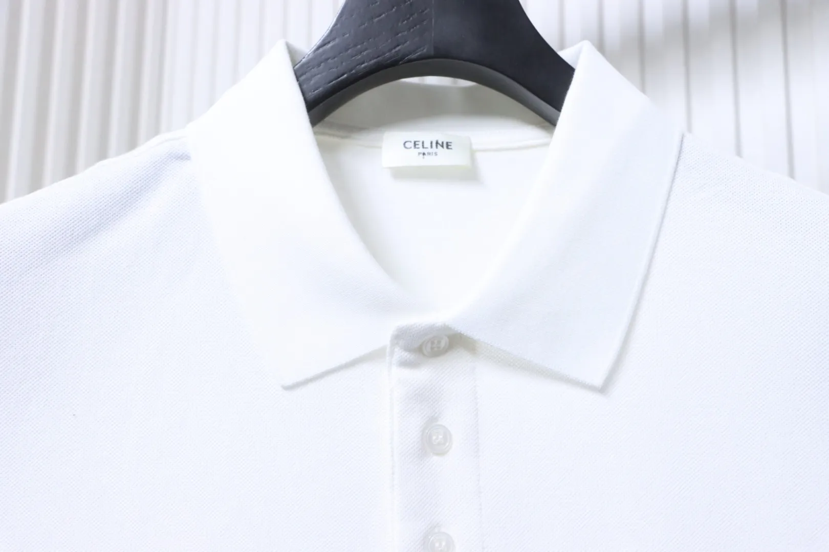 Collar Detail