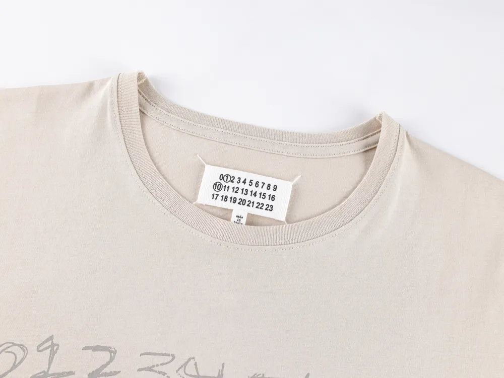 Neckline