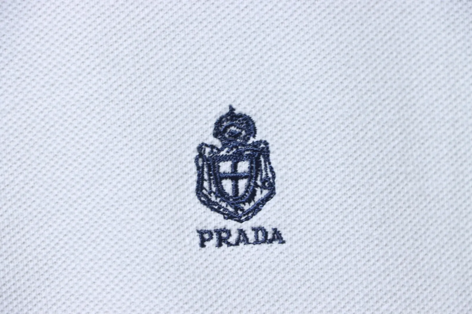 Logo Detail