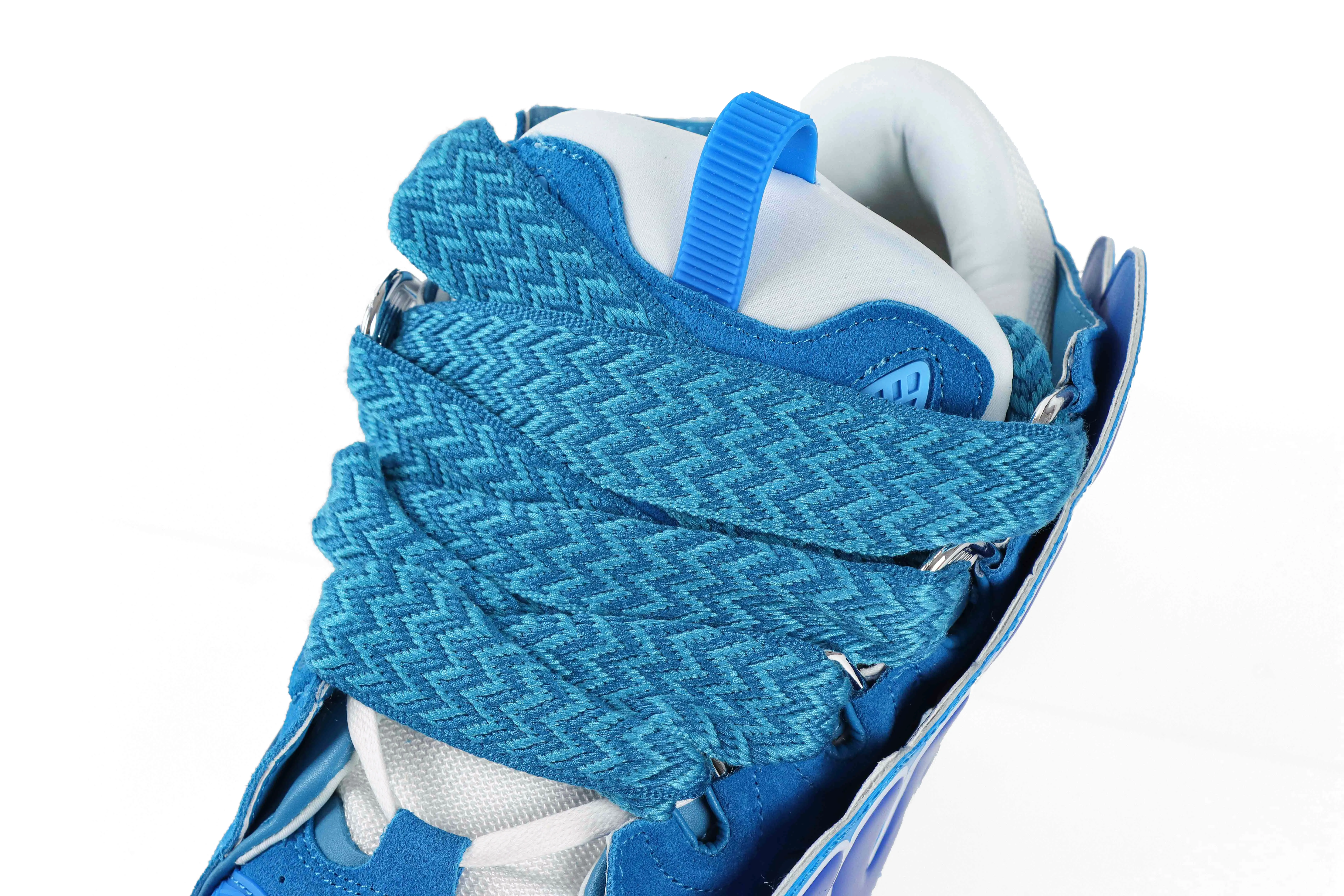 Shoelace Details