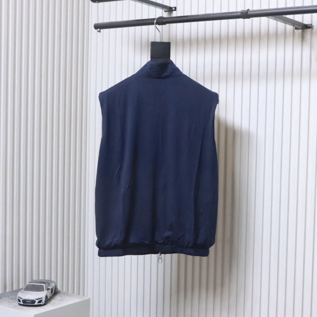 Reversible LP Reversible Wool Nylon Zipper Vest