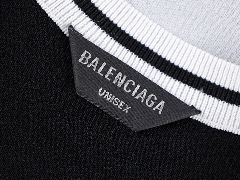 01 Logo Vest