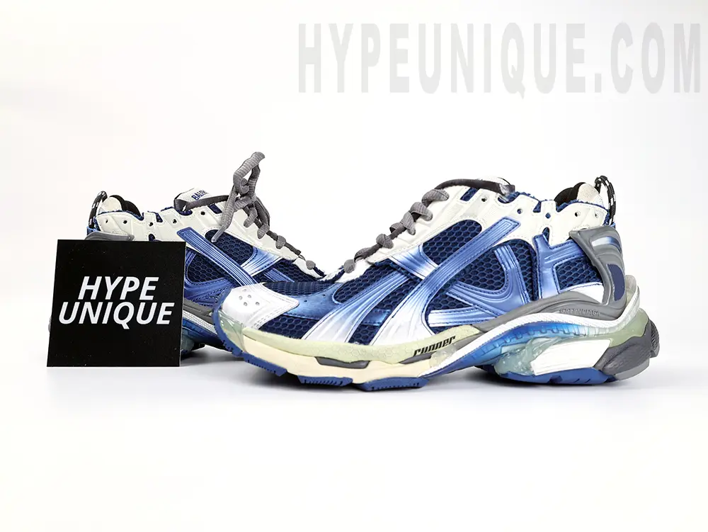 Men’s Runner Gradient Sneaker in Beige/navy/grey