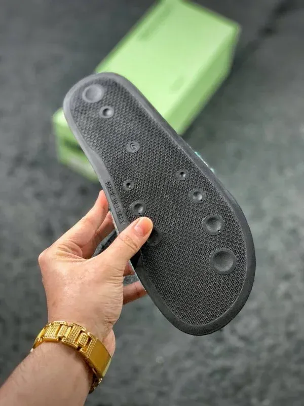 OFF-WHITE FLYKNIT STRIPE SLIDES