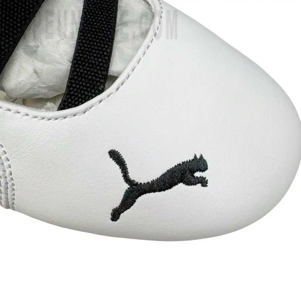 The right foot pair