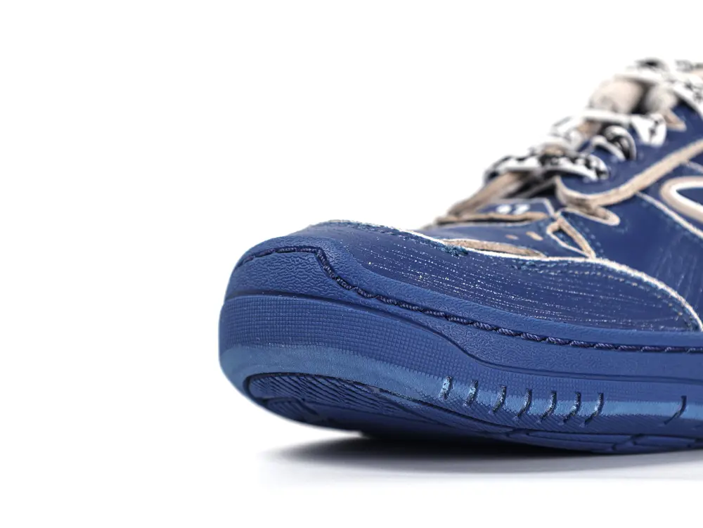 Men’s Hamptons Worn-out Sneaker in Navy